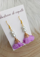 Charger l&#39;image dans la galerie, Boucles d&#39;oreilles dorées 🌟  Fleur tissu mauve violet  ❤ Fait main ❤