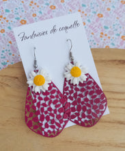 Charger l&#39;image dans la galerie, Boucles d&#39;oreilles  Marguerite Fait-main ❤ Mauve doré