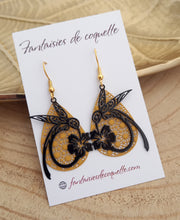 Charger l&#39;image dans la galerie, Boucles d&#39;oreilles Petit colibri ❤ Camel Noir doré ❤ oiseau