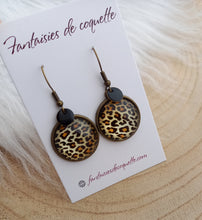 Charger l&#39;image dans la galerie, Boucles d&#39;oreilles  Pendantes illustrées léopard  ❤ Fait main ❤