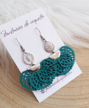 Charger l&#39;image dans la galerie, Boucles d&#39;oreilles Chanelle     Argenté  vert   ❤ Fait main ❤ Éventail tissu