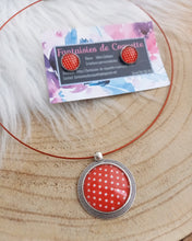 Charger l&#39;image dans la galerie, Parure Collier Ras du cou Pendentif illustré Petits pois ❤ blanc rouge  &amp; Boucles d&#39;oreilles  puces assorties 🌿 Acier inoxydable argenté