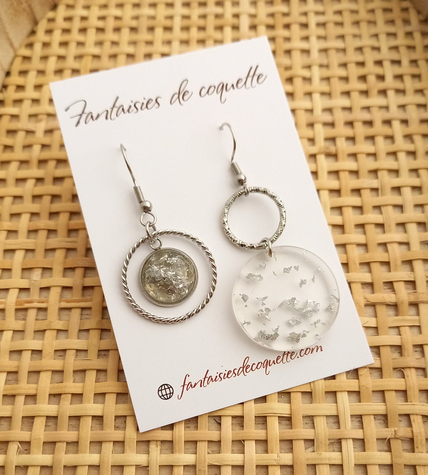 Boucles d'oreilles  dépareillées asymétriques argentées    ❤ Fait main ❤