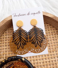 Charger l&#39;image dans la galerie, Boucles d&#39;oreilles  dorées Palma Clous Noir Camel  ❤ Fait main ❤