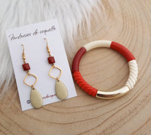 Charger l&#39;image dans la galerie, Boucles d&#39;oreilles  dorées Bordeaux Ivoire  ❤ Fait main ❤ doré