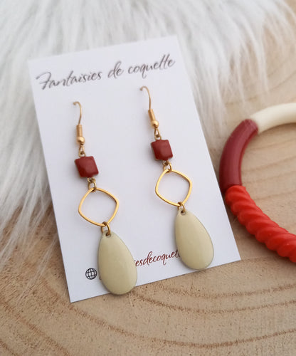 Boucles d'oreilles  dorées Bordeaux Ivoire  ❤ Fait main ❤ doré