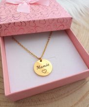 Charger l&#39;image dans la galerie, Collier   Pendentif  Mamie  Acier inoxydable  doré 💗