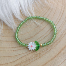 Charger l&#39;image dans la galerie, Bracelet  Perles de verre vert Petite Marguerite ❤  Fait-main ❤   Idée cadeau