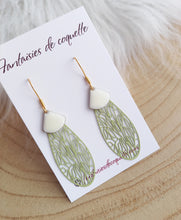 Charger l&#39;image dans la galerie, Boucles d&#39;oreilles   pendantes   dorées Vert  Blanc   ❤