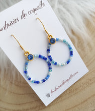 Charger l&#39;image dans la galerie, Boucles d&#39;oreilles Perles 💙   Bleu  Blanc doré ❤ Fait main ❤