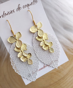 Boucles d'oreilles  Feuilles  ❤ Fait main ❤  blanc doré