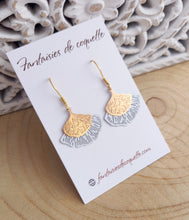 Charger l&#39;image dans la galerie, Boucles d&#39;oreilles  Ginkgo   ❤ Blanc doré