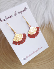 Charger l&#39;image dans la galerie, Boucles d&#39;oreilles  Ginkgo   ❤ rouge doré