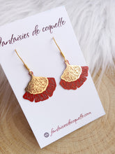 Charger l&#39;image dans la galerie, Boucles d&#39;oreilles  Ginkgo   ❤ rouge doré