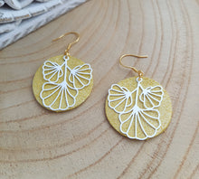 Charger l&#39;image dans la galerie, Boucles d&#39;oreilles   cuir jaune Ginkgo Blanc ❤ Fait main ❤ Création unique