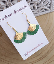 Charger l&#39;image dans la galerie, Boucles d&#39;oreilles  Ginkgo   ❤ Vert doré