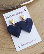 Charger l&#39;image dans la galerie, Boucles d&#39;oreilles  Clous  Coeurs  Bleu marine ❤  doré