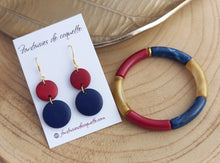 Charger l&#39;image dans la galerie, Boucles d&#39;oreilles  dorées Rouge bordeaux bleu ❤ Fait main ❤  bois