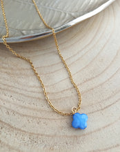 Charger l&#39;image dans la galerie, Collier  acier inoxydable doré Pendentif  Trèfle bleu  ❤ Fait main ❤