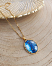 Charger l&#39;image dans la galerie, Collier   acier inoxydable doré Pendentif illustré Aquarelle bleu doré  ❤ Fait main ❤ nature