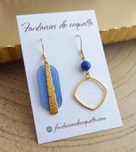 Charger l&#39;image dans la galerie, Boucles d&#39;oreilles  asymétriques dorées  Bleu   Fait-main ❤ dépareillées