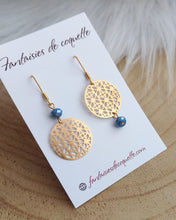 Charger l&#39;image dans la galerie, Boucles d&#39;oreilles asymétriques Perle ❤  Fait main ❤ bleu doré