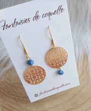 Charger l&#39;image dans la galerie, Boucles d&#39;oreilles asymétriques Perle ❤  Fait main ❤ bleu doré