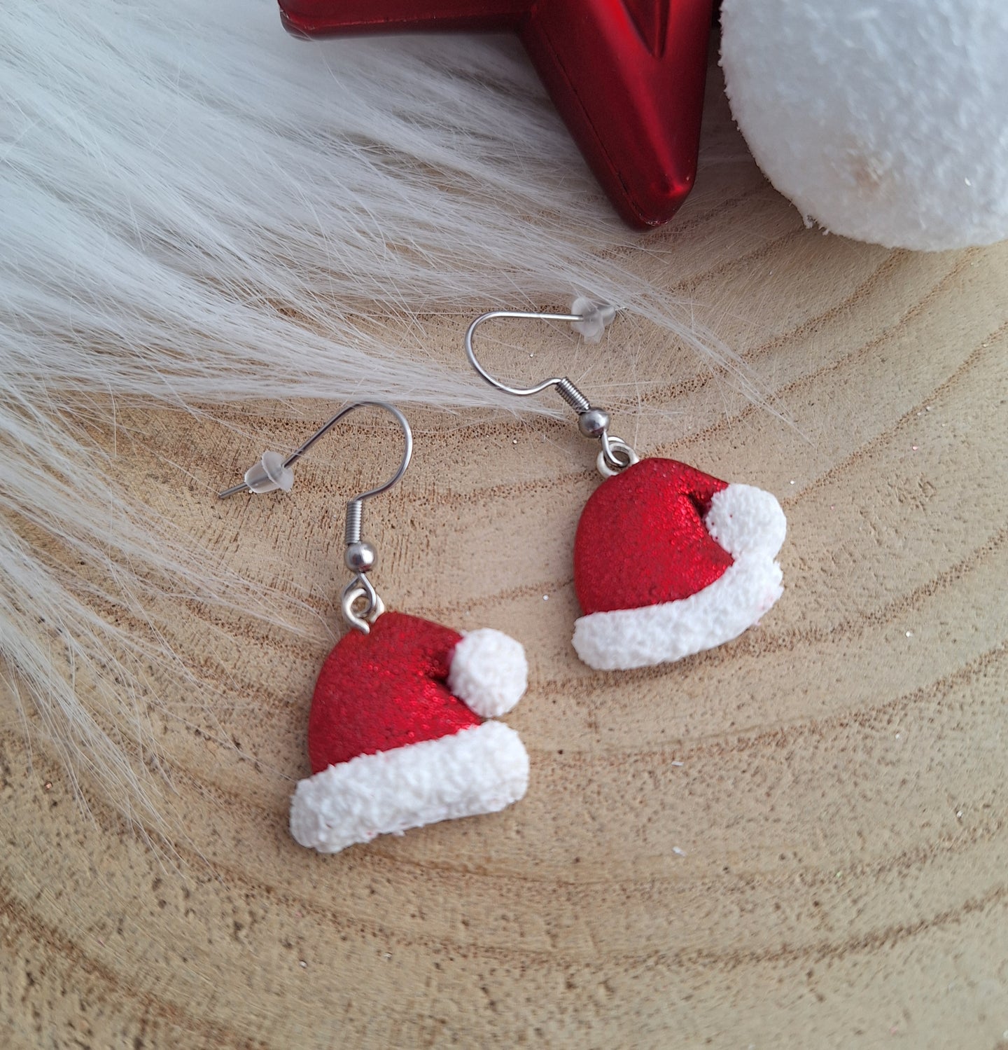 Boucles d'oreilles Bonnet de Noël     ❤ Fait main ❤ Pâte polymere