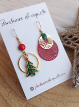 Charger l&#39;image dans la galerie, Boucles d&#39;oreilles de Noël asymétriques 🎄