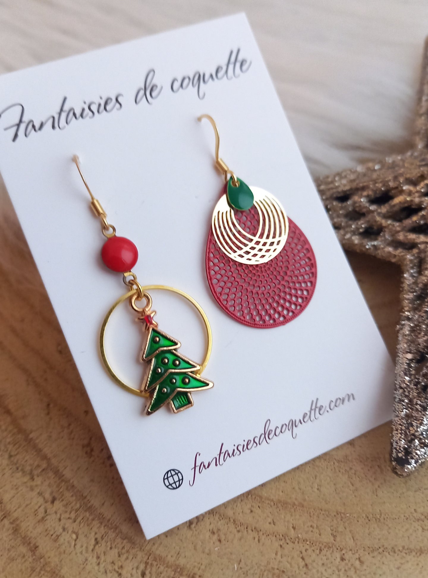 Boucles d'oreilles de Noël asymétriques 🎄