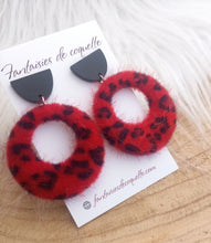 Charger l&#39;image dans la galerie, Boucles d&#39;oreilles  Clous Tissu Léopard  ❤ Rouge noir