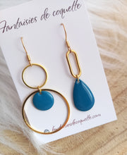 Charger l&#39;image dans la galerie, Boucles d&#39;oreilles Chics &amp; asymétriques dorées   ❤ Fait main ❤ Bleu pétrole doré