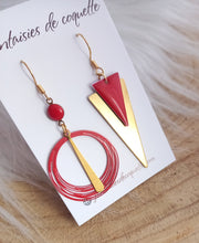 Charger l&#39;image dans la galerie, Boucles d&#39;oreilles  asymétriques  Fait-main ❤ dépareillées    Rouge doré