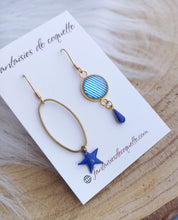 Charger l&#39;image dans la galerie, Boucles d&#39;oreilles  dépareillées asymétriques argentées Etoile bleu Poppy ❤ Fait main ❤