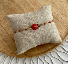 Charger l&#39;image dans la galerie, Bracelet Chainette Acier inoxydable doré  émail rouge Coccinelle ❤ Fait main ❤