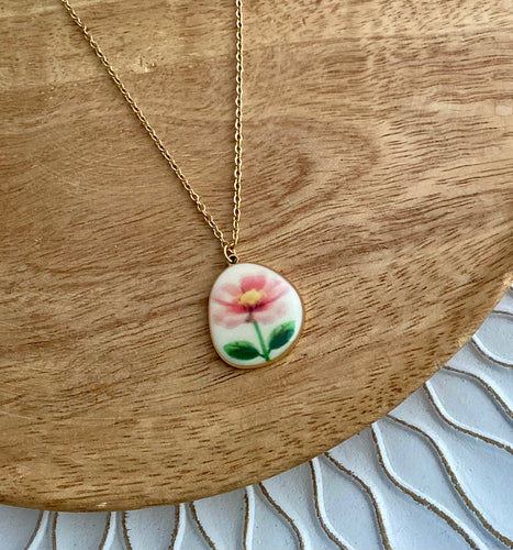 Collier  acier inoxydable doré Pendentif  doré ❤ Fleur émaillé ❤