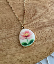 Charger l&#39;image dans la galerie, Collier  acier inoxydable doré Pendentif  doré ❤ Fleur émaillé ❤
