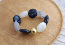Charger l&#39;image dans la galerie, Bracelet  Perles acétate  Blanc Noir ❤ Fait main ❤