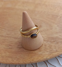 Charger l'image dans la galerie, Bague Fantaisie   acier inoxydable  Pierre naturelle Œil de tigre   Réglable