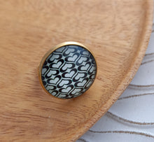 Charger l'image dans la galerie, Bague Fantaisie illustrée  Taille Réglable   Noir Blanc Coeurs