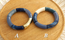Charger l&#39;image dans la galerie, Bracelet  Tendance  perles tubes  écru blanc bleu doré Couleur au choix ❤ Fait main ❤