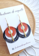 Charger l'image dans la galerie, Boucles d'oreilles dorées Orange Noir