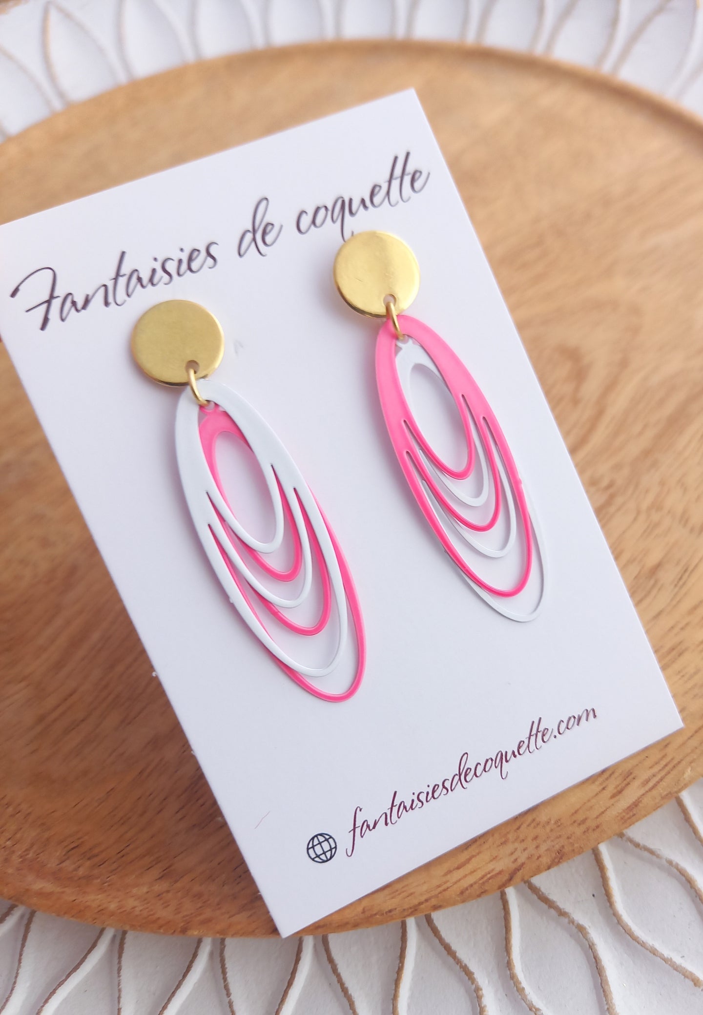 Boucles d'oreilles  dépareillées asymétriques  rose blanc ❤ Fait main ❤