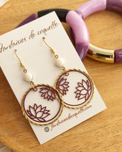 Charger l&#39;image dans la galerie, Boucles d&#39;oreilles Lotus  Mauve 🌸 Doré