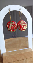 Charger l&#39;image dans la galerie, Boucles d&#39;oreilles créoles  rouge  dorés