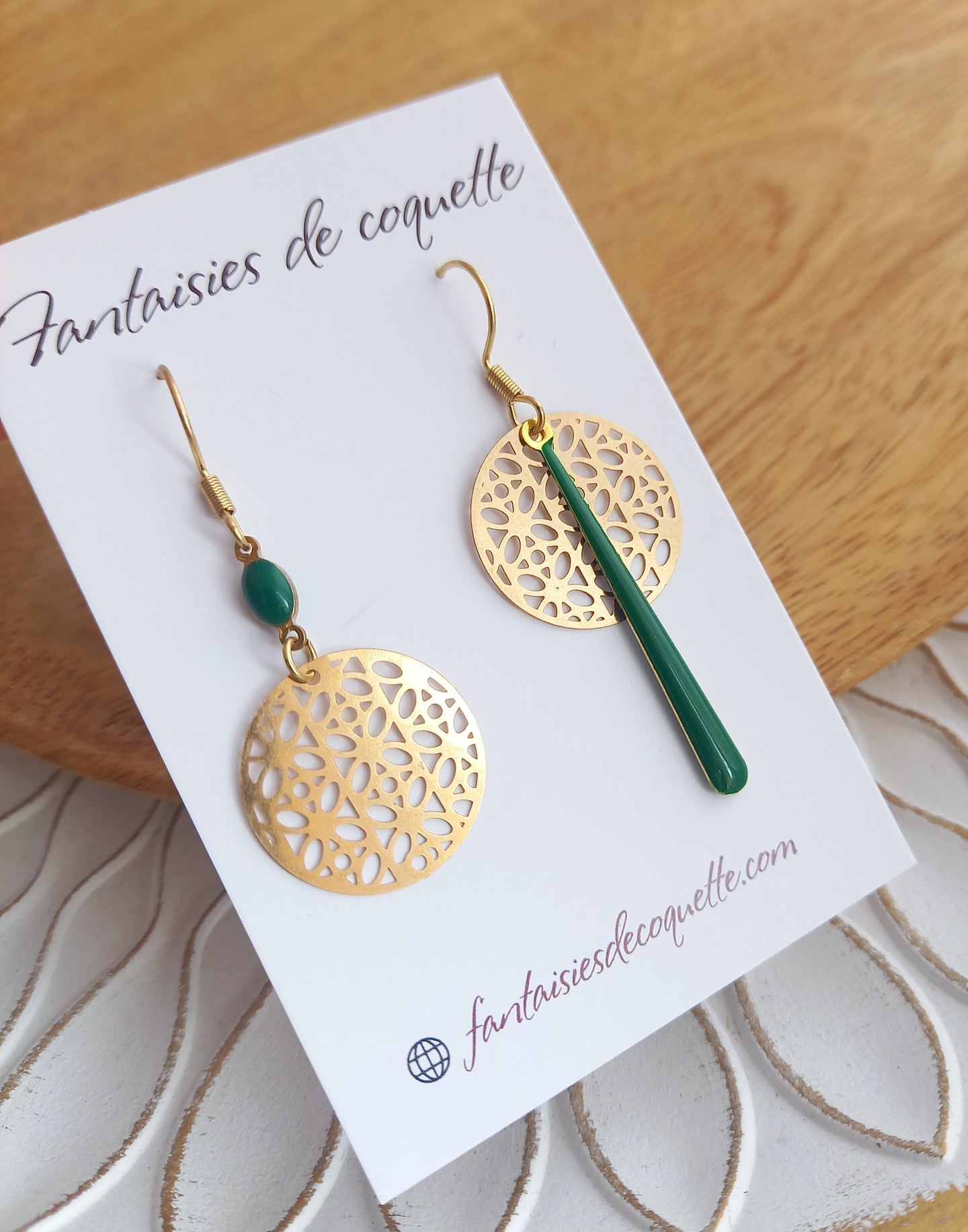 Boucles d'oreilles  dépareillées asymétriques vert ❤ Fait main ❤