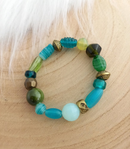 Bracelet  Perles  de verre & résine  bleu vert ❤  Fait-main ❤ Idée cadeau