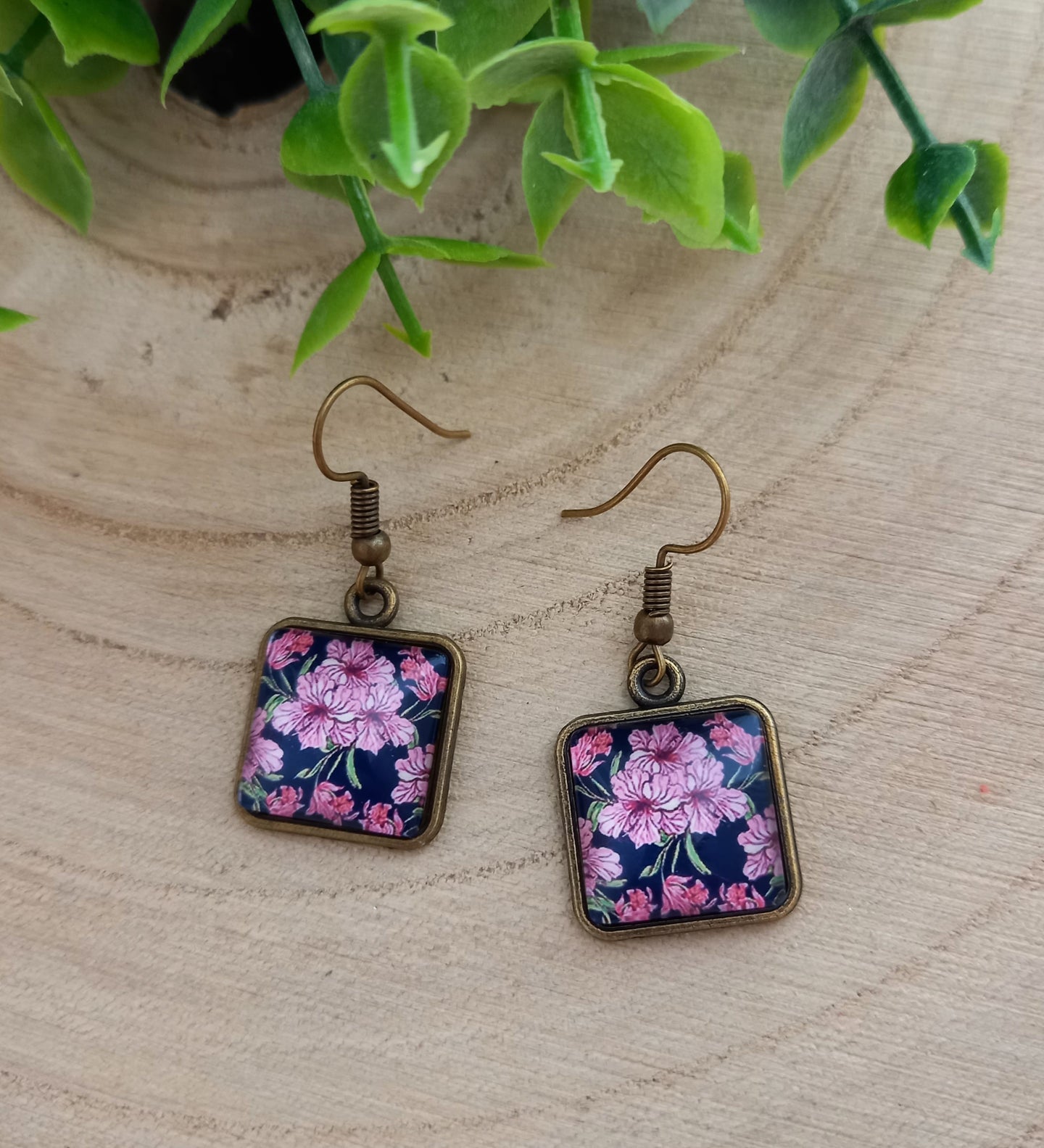 Boucles d'oreilles  illustrées   Bronze  Fleurs Tropicales ❤ Fait main ❤ Forme Carrée