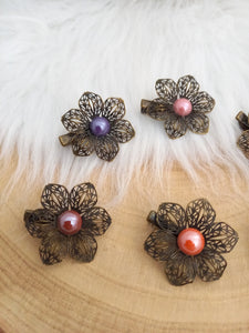 Barrette fleur bronze Perle en céramique Couleur au choix