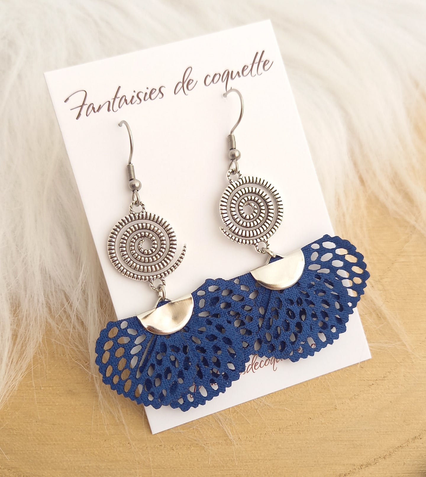 Boucles d'oreilles Chanelle   Bleu   Argenté   ❤ Fait main ❤ Éventail tissu